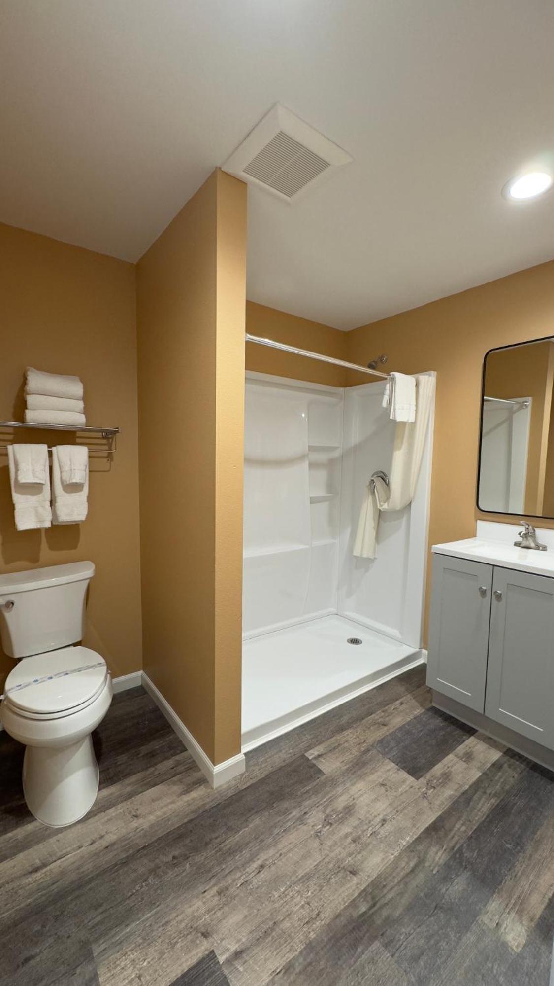 Far West Cabin-Tiny Homes Rental ฟอร์กส์ ภายนอก รูปภาพ